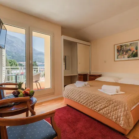 Apartel Park Osejava Guest house