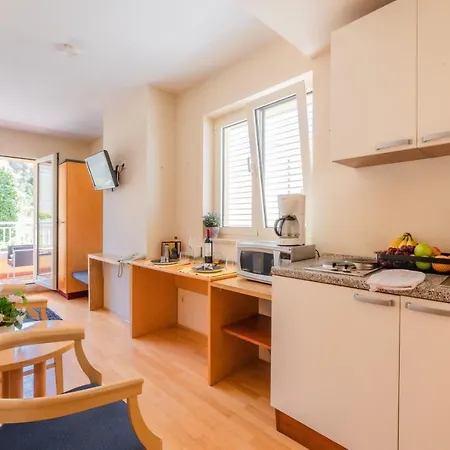 Apartel Park Osejava 4* Makarská