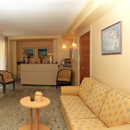 Apartel Park Osejava 4* 马卡尔斯卡