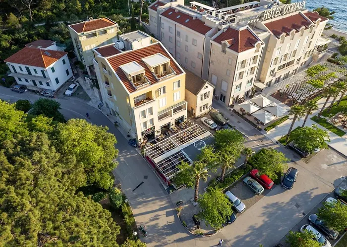 Πανσιόν Apartel Park Osejava 4*