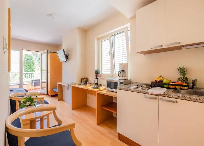 Apartel Park Osejava 4* Μακάρσκα