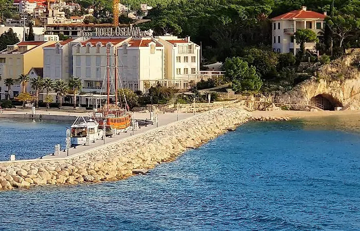 Πανσιόν Apartel Park Osejava