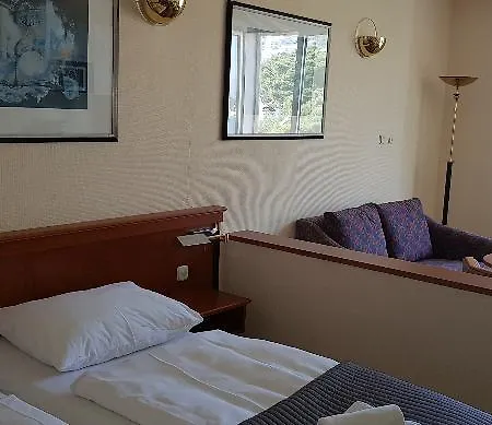 Apartel Park Osejava Guest house